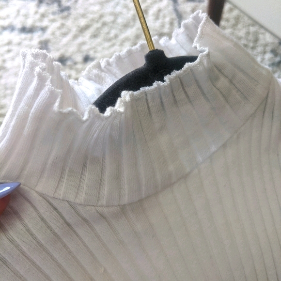 Lovers + Friends Mock Neck Bodysuit - Picture 3 of 7